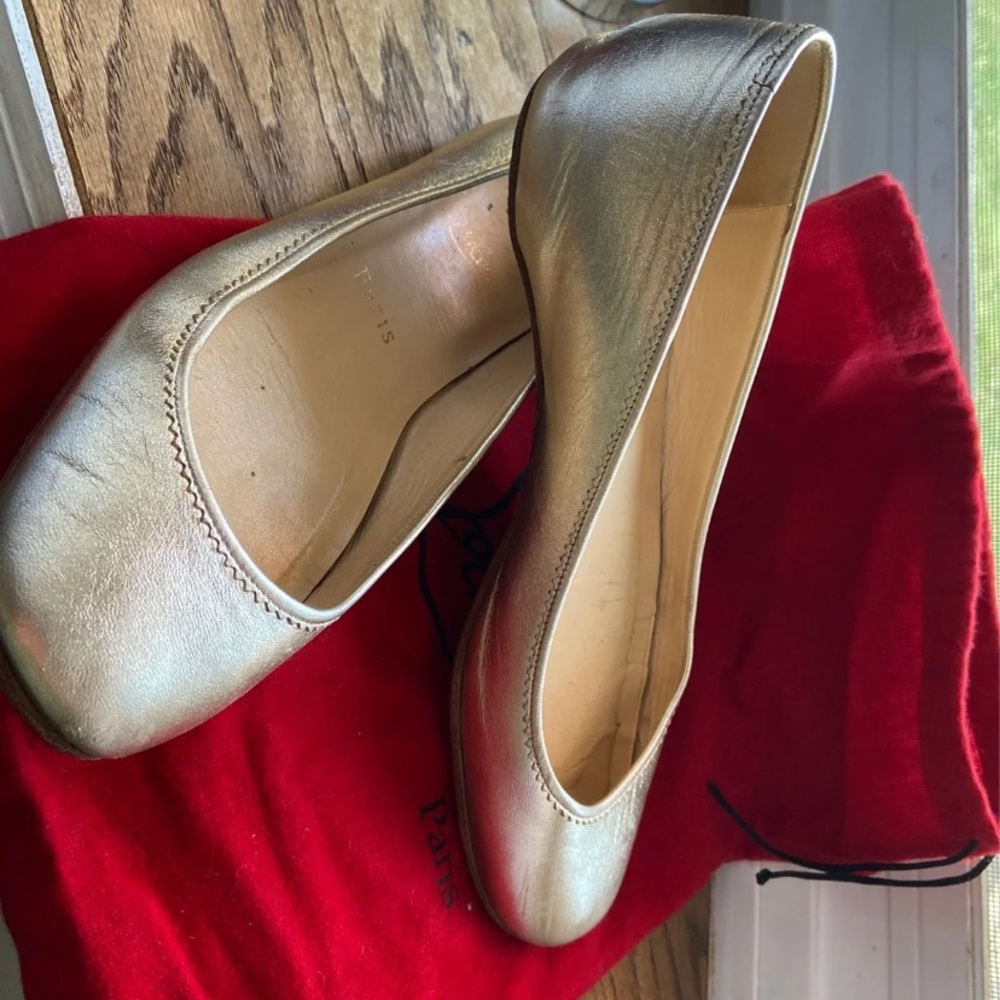 SOLD!!Christian Louboutin Flats